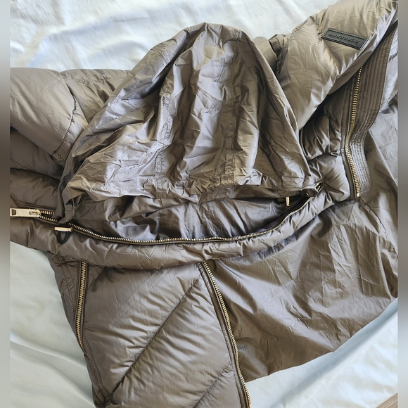 NWT Burberry down jacket - Picture 5 of 13